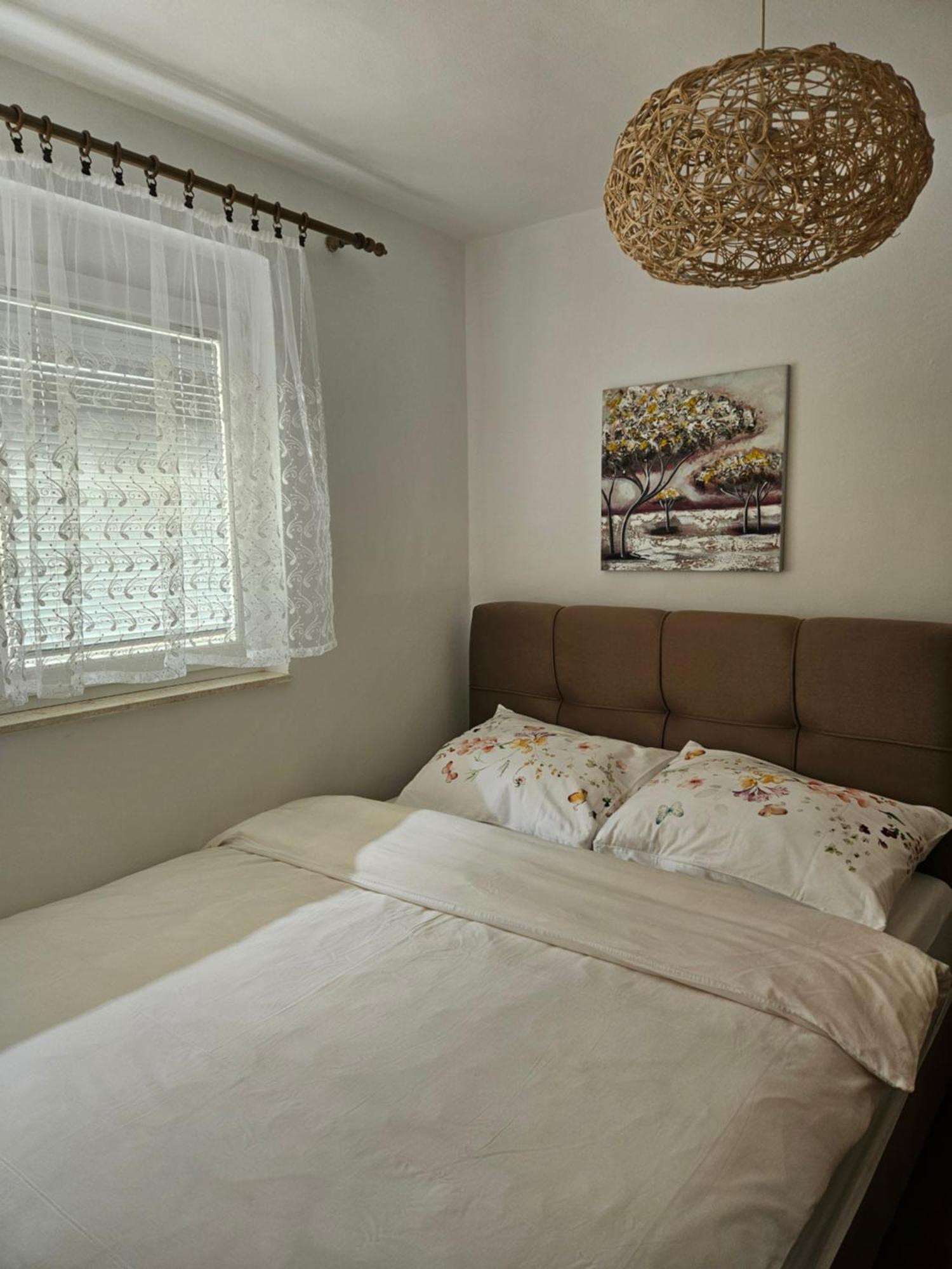 Apartman Noa Книн Экстерьер фото